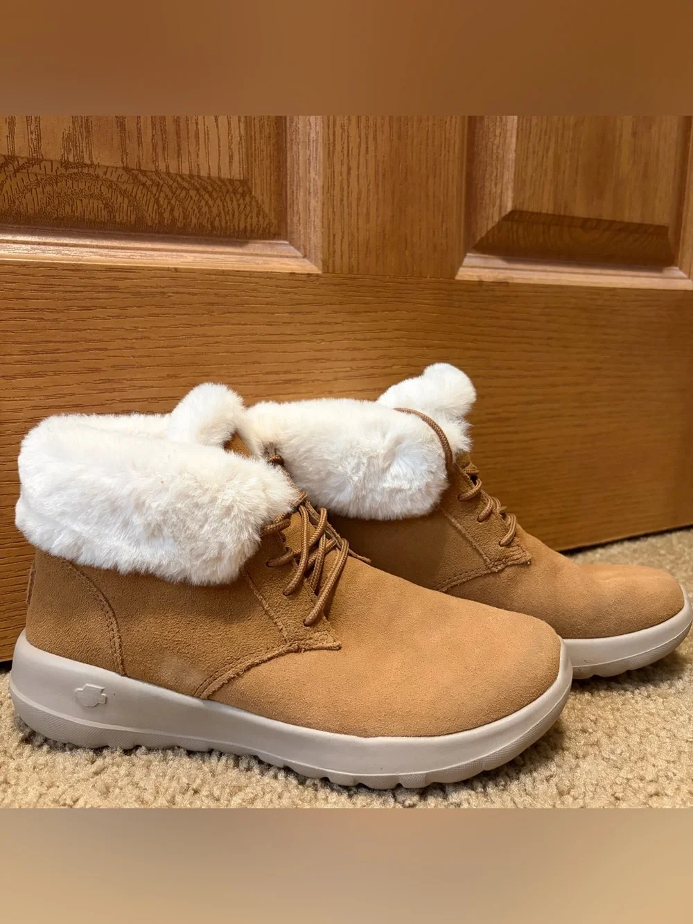 Skechers Tan Suede Faux-Fur Collar Lace-Up Winter Boots